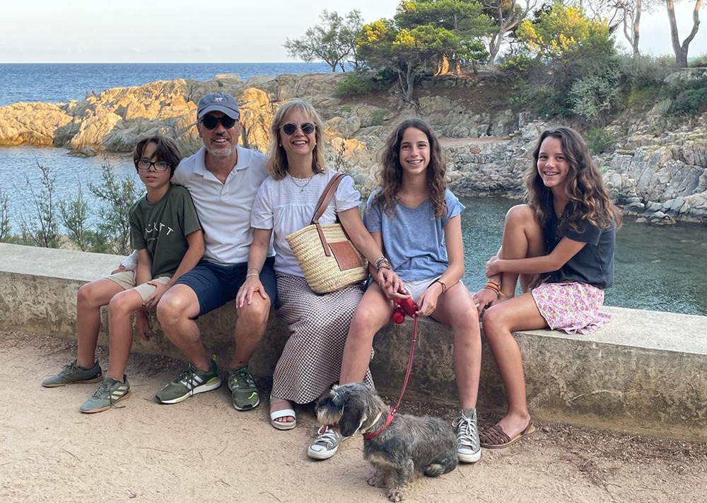 Concep y Daniel, recién incorporados al Regnum Christi, con sus hijos.