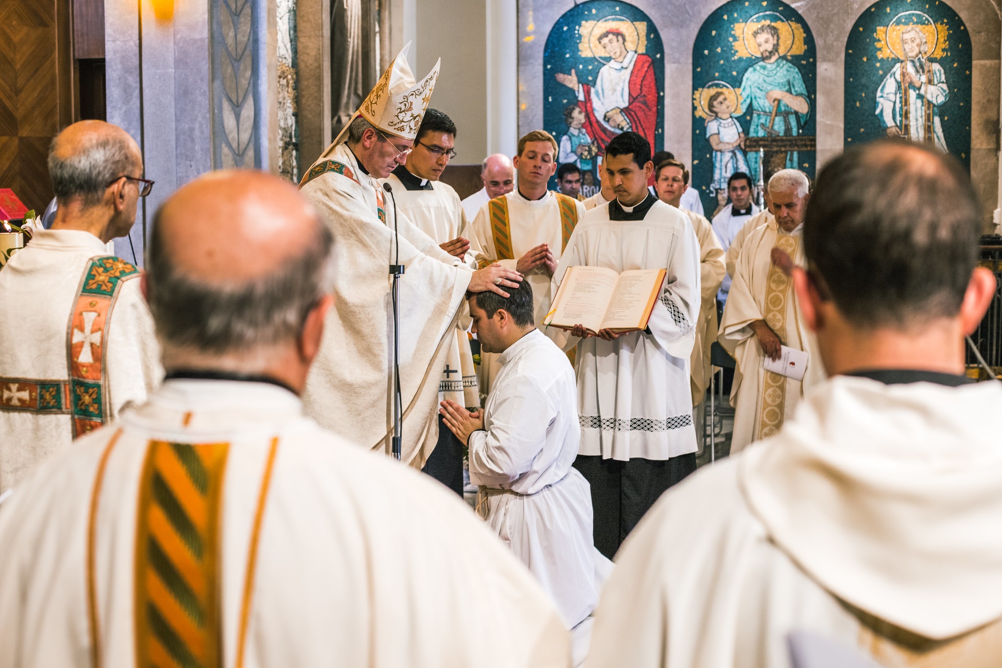 Monseñor Vilanova ordena diácono al legionario Pablo Lorenzo-Penalva